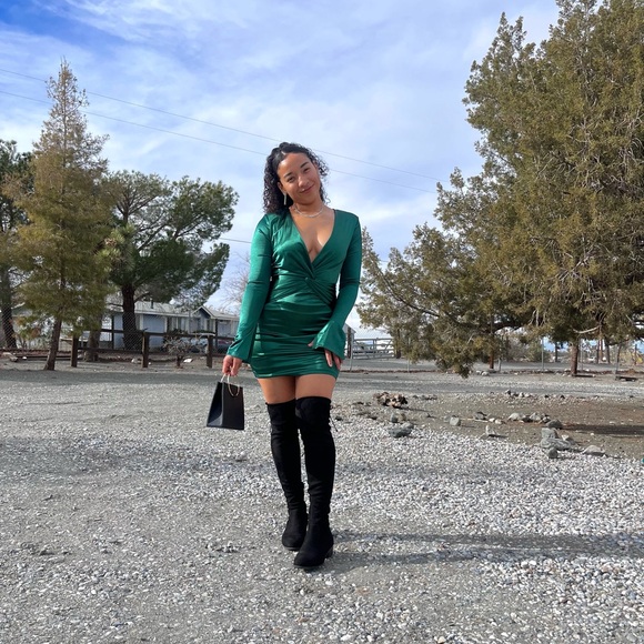 Green - Picture 5 of 7